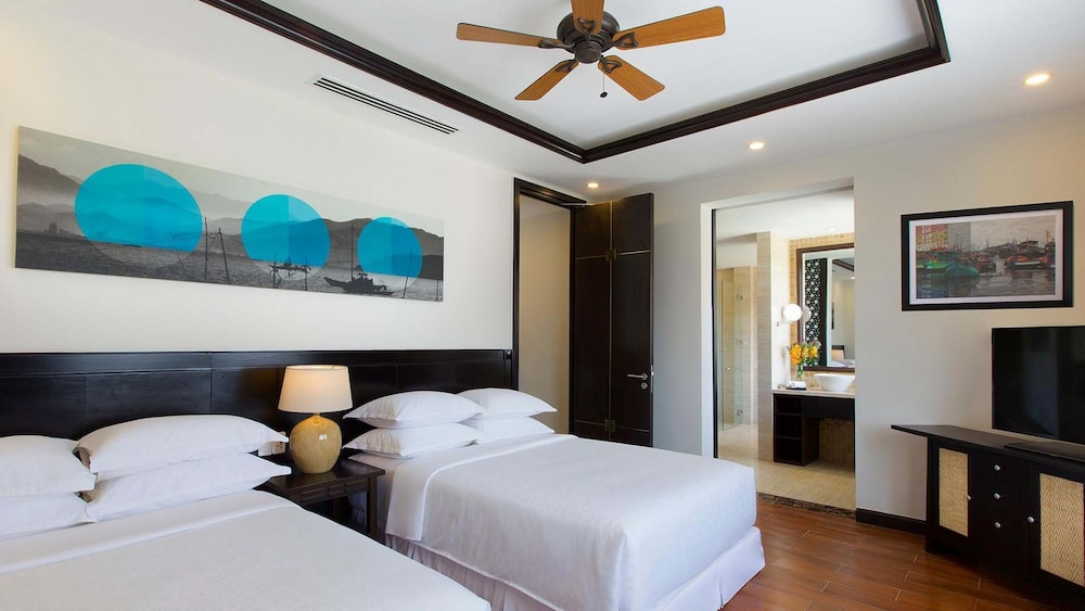 ROBINSON Nam Hoi An 16/50
