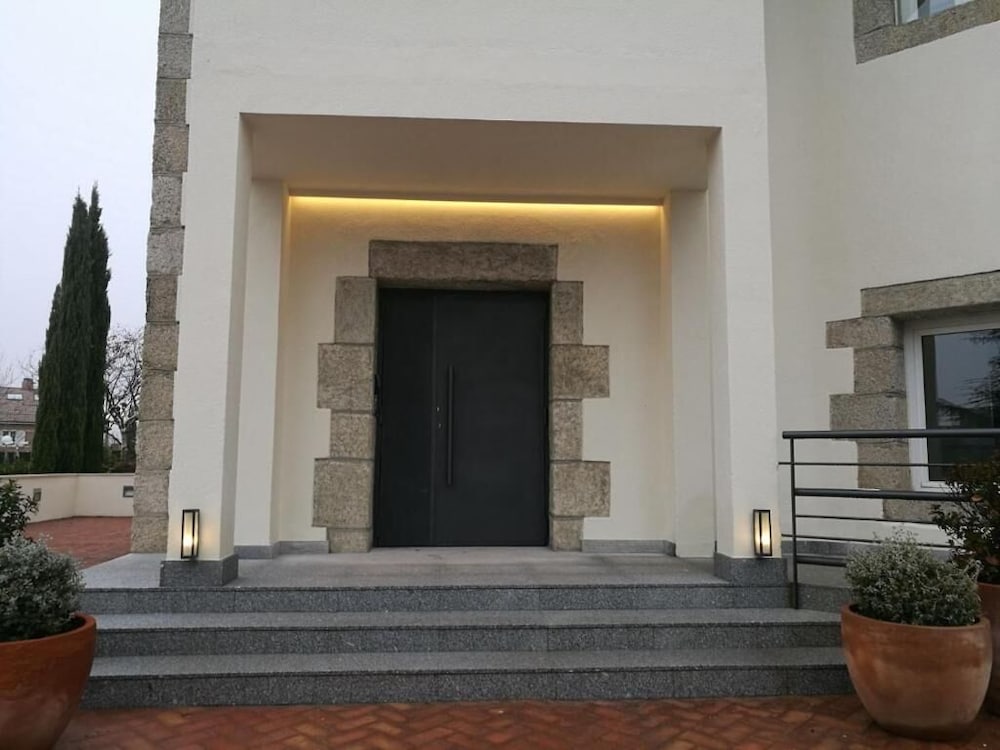 HOTEL PAX TORRELODONES 45/59