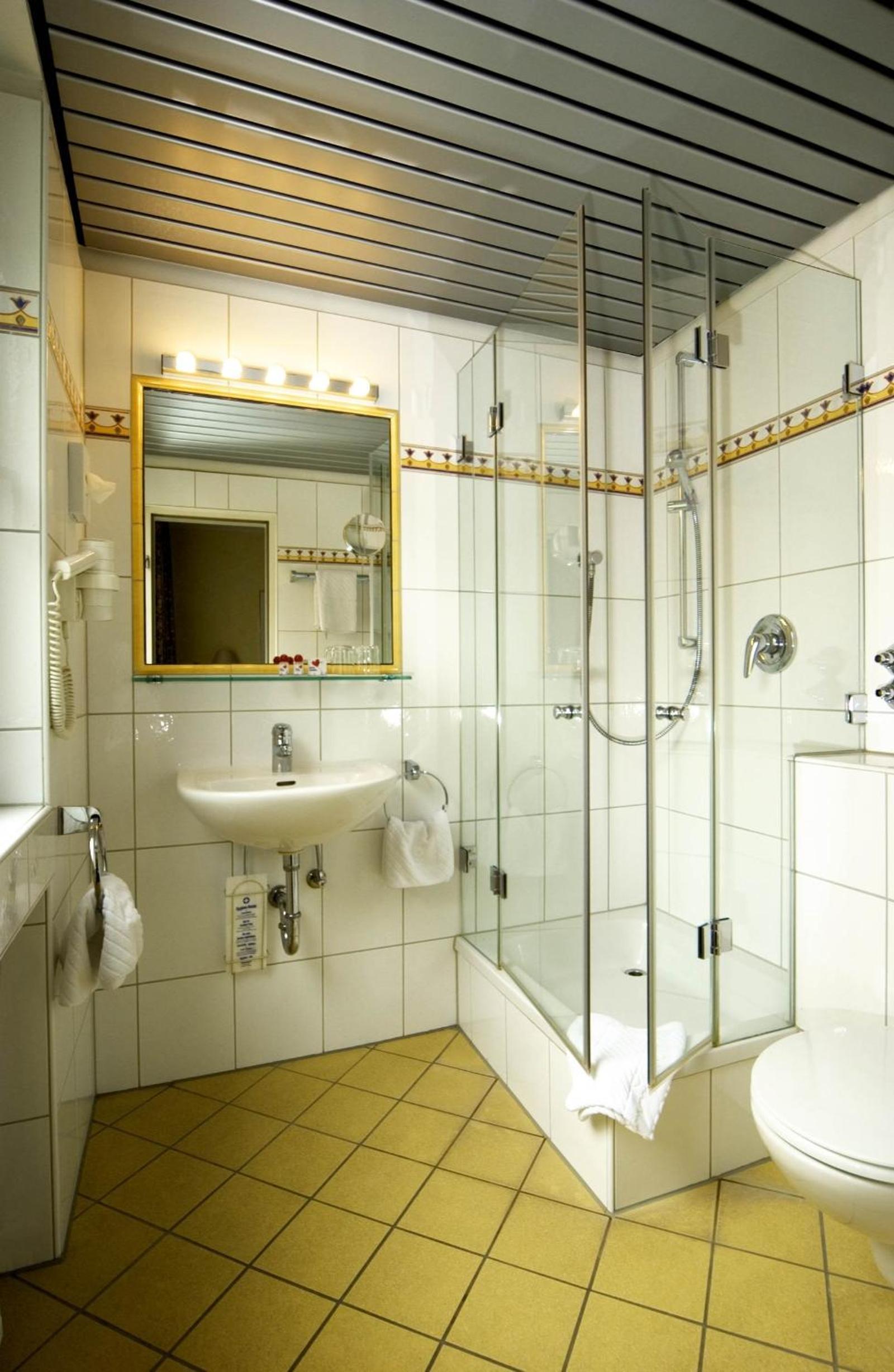 غرفة ثلاثية، Hotel Ludwig Superior 3/3