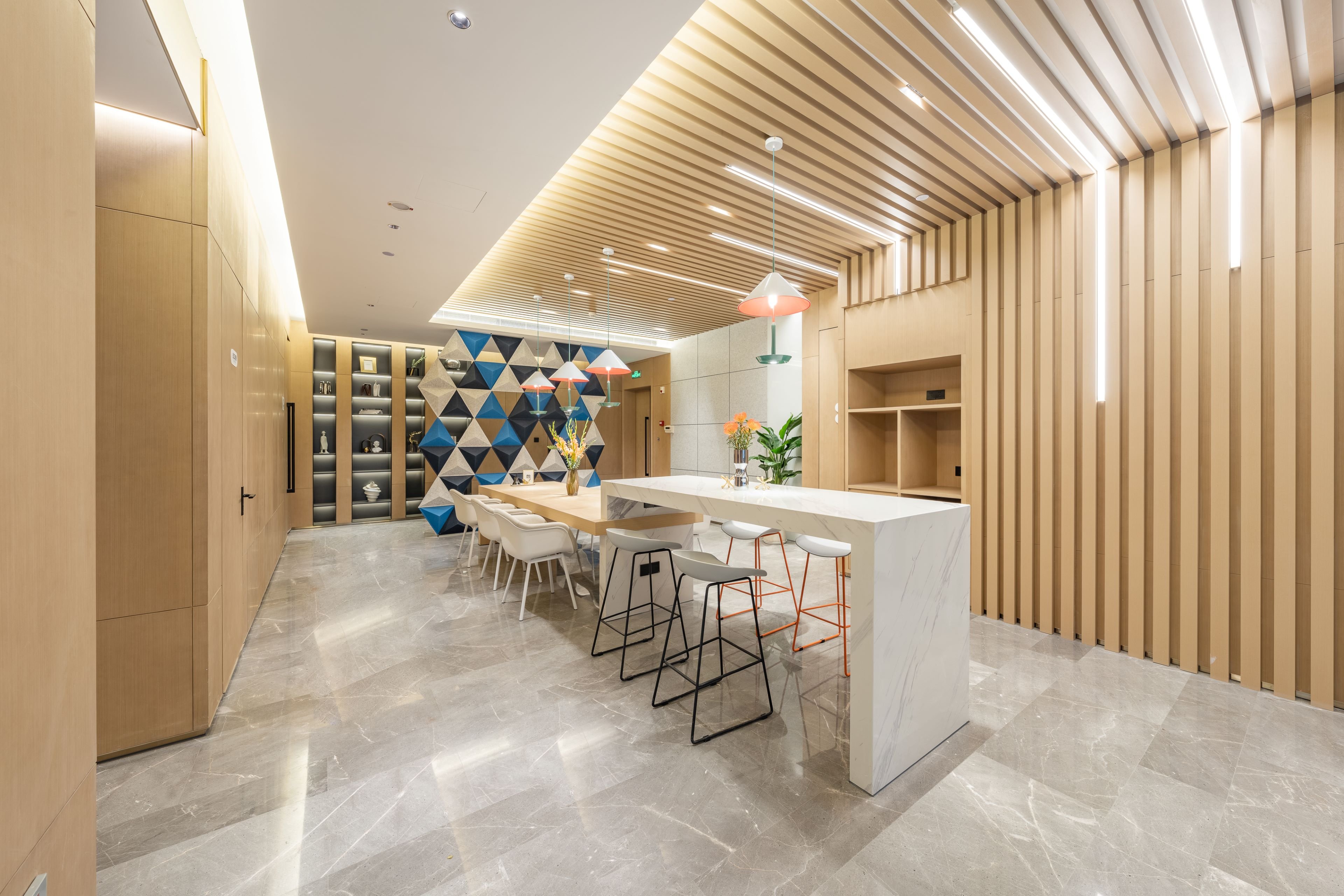HOLIDAY INN EXPRESS Shanghai Expo Centre 10/50