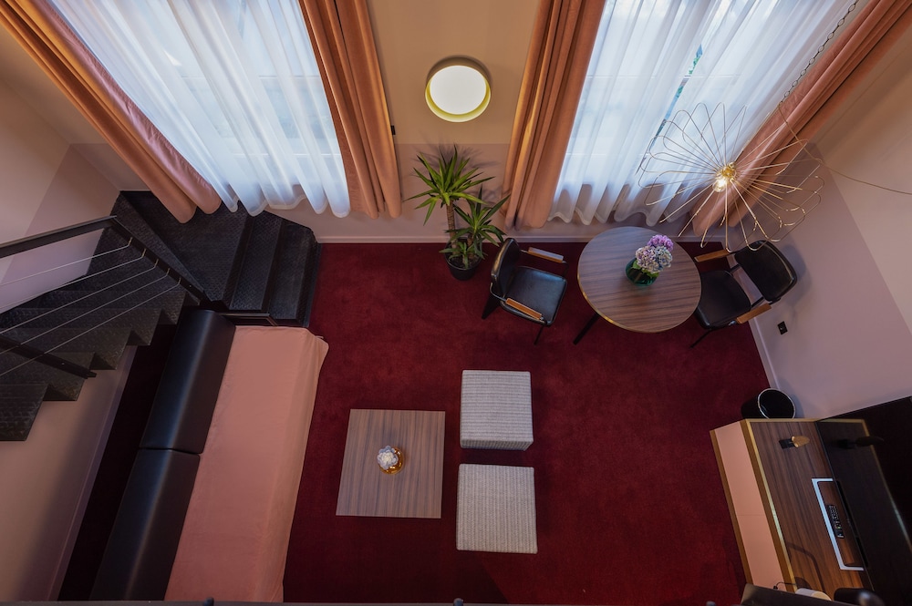 Stories Boutique Hotel 50/72