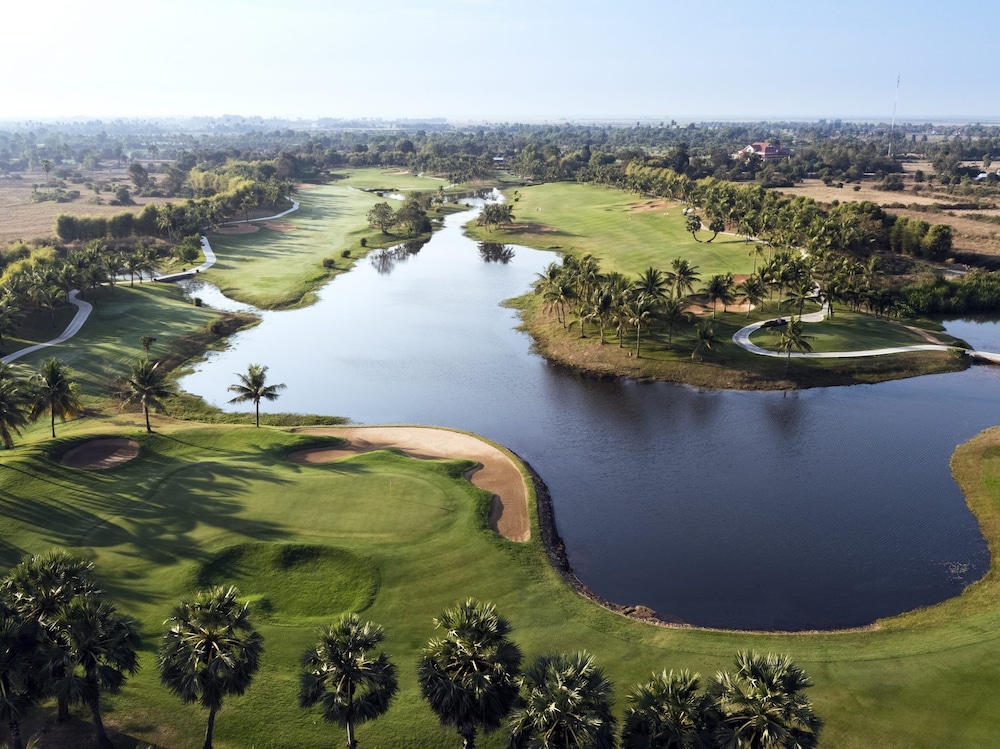 Sofitel Angkor Phokeethra Golf and Spa Resort 45/50