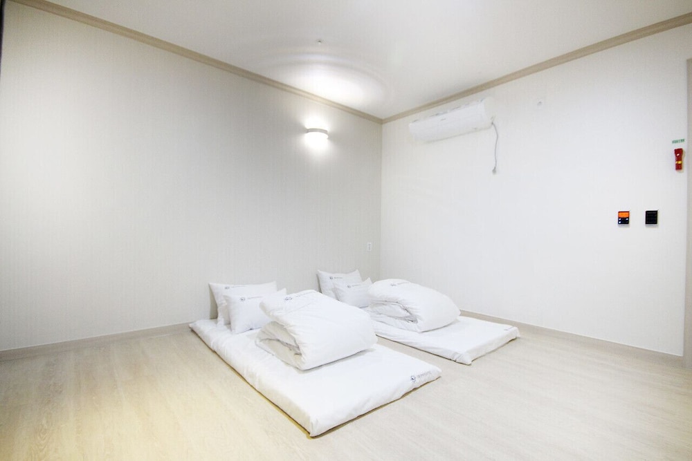 Mj Tour Hostel 7/47