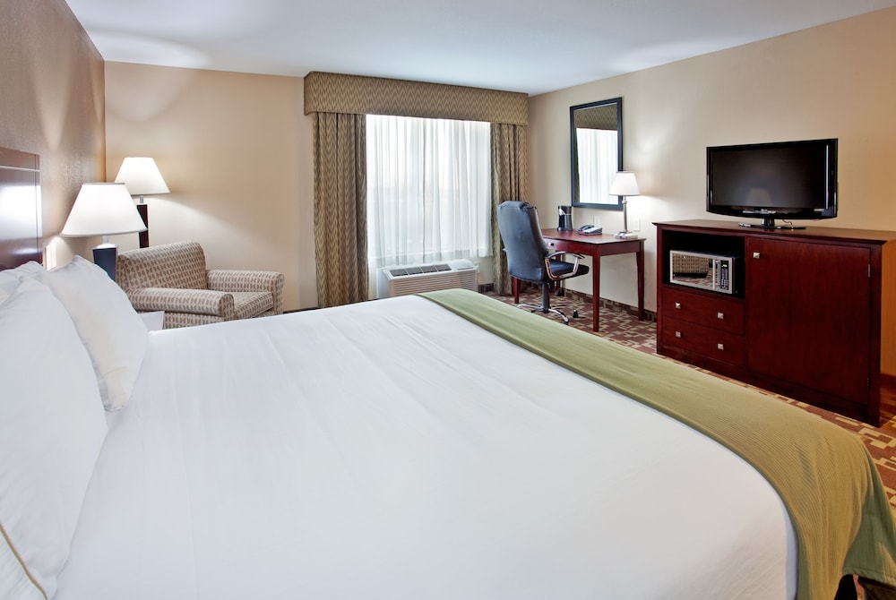 Holiday Inn Express Hotel And Suites St Charles 16/56
