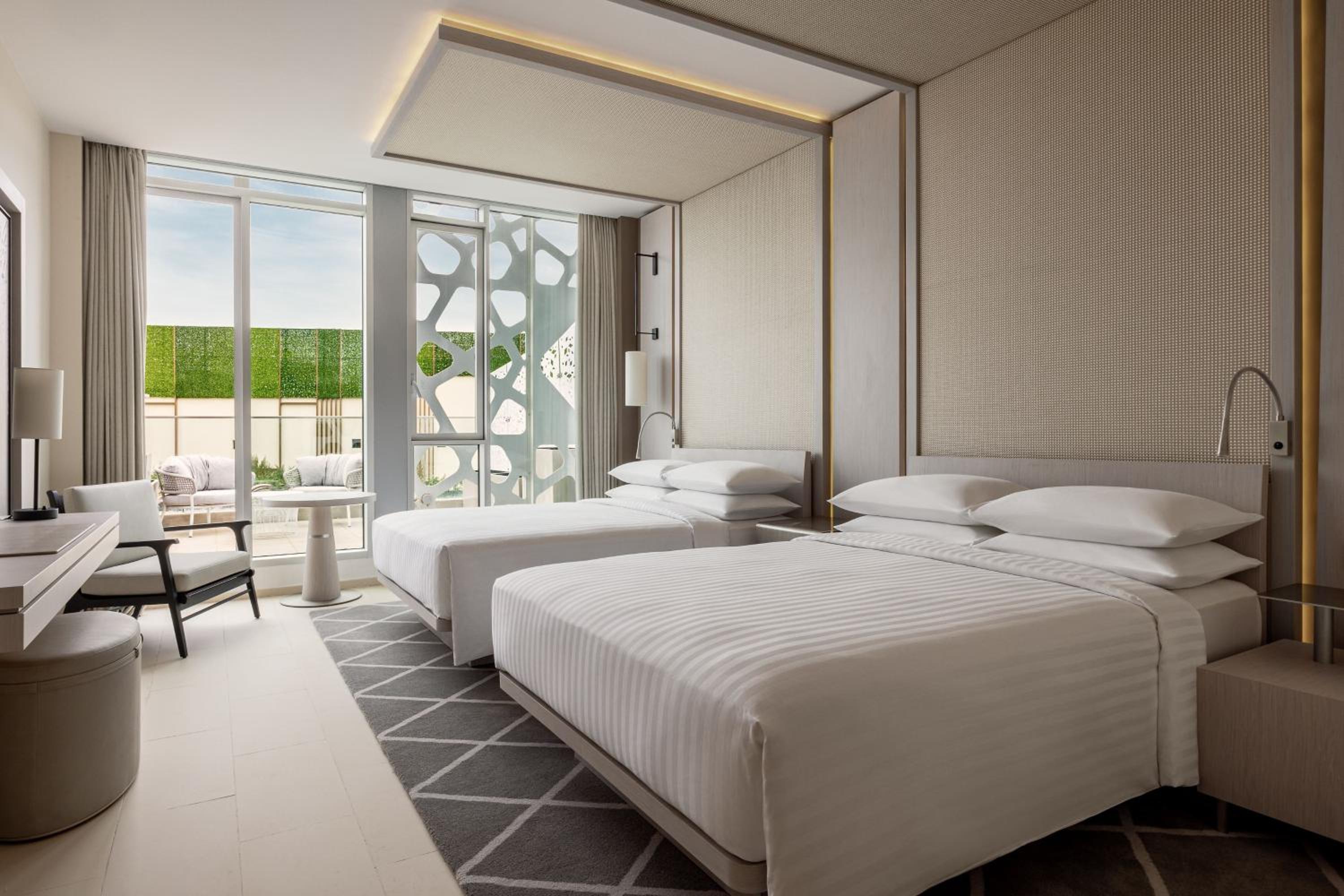 Executive, Twin Beds, Club Lounge Access