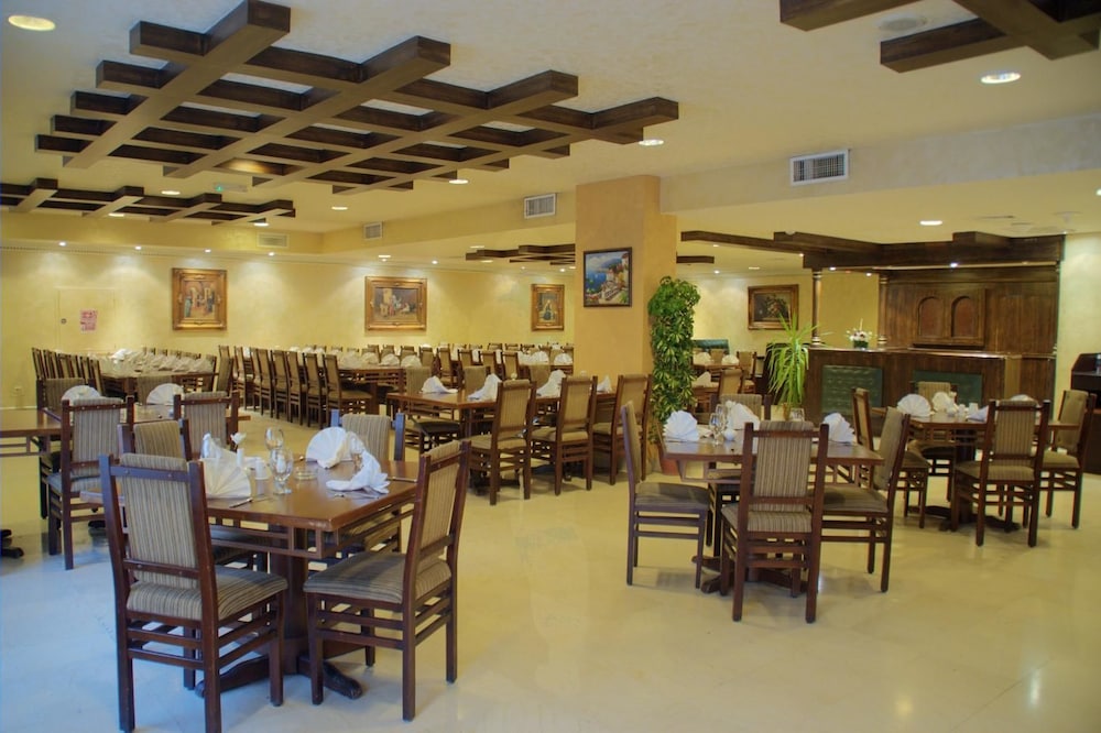 Al Fanar Palace Hotel 16/23