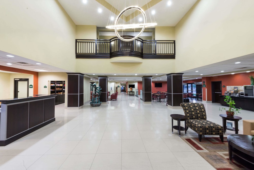 Wingate By Wyndham Lake Charles Casino Area 6/44
