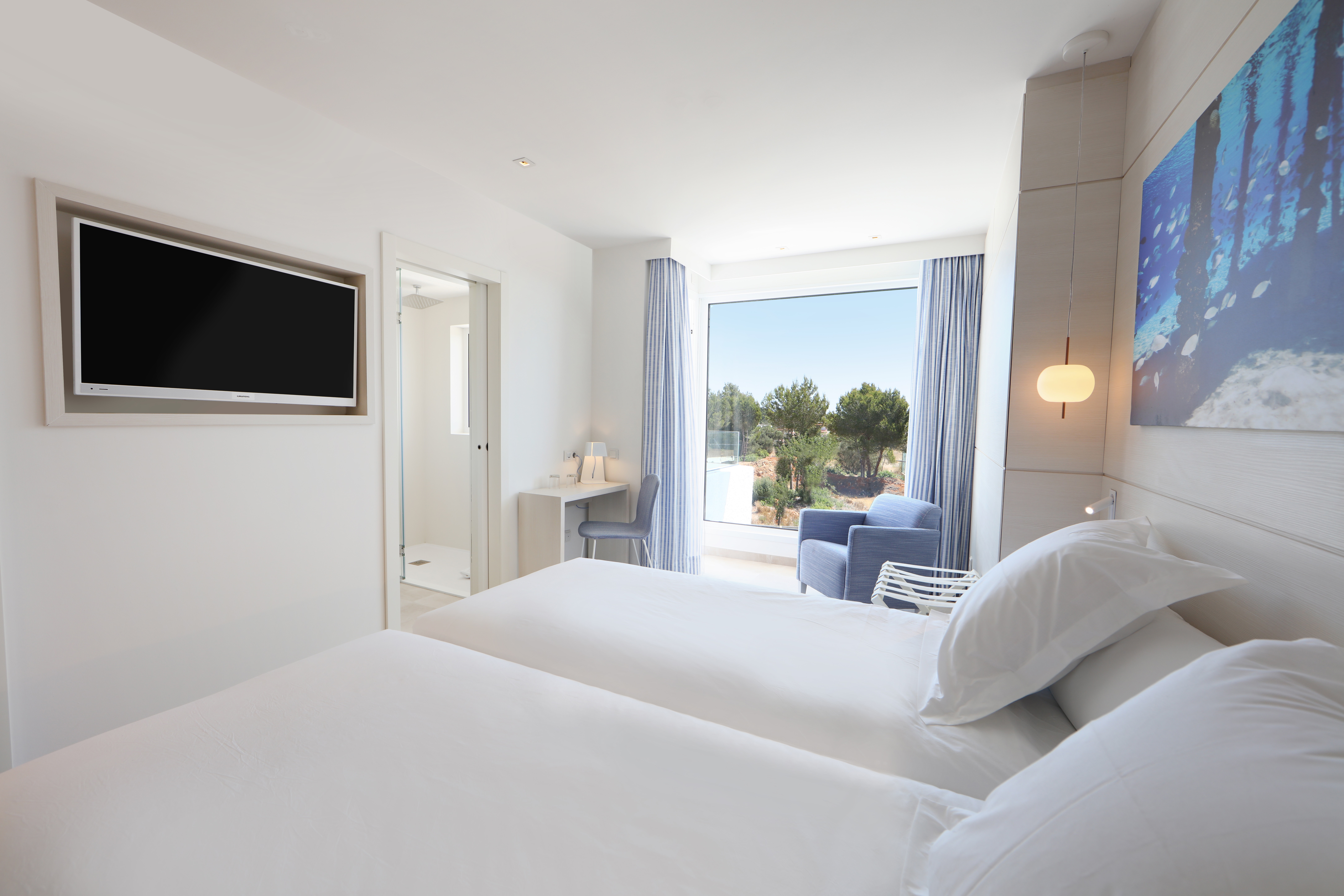 ROOM, DOUBLE BED, SIDE SEA VIEW