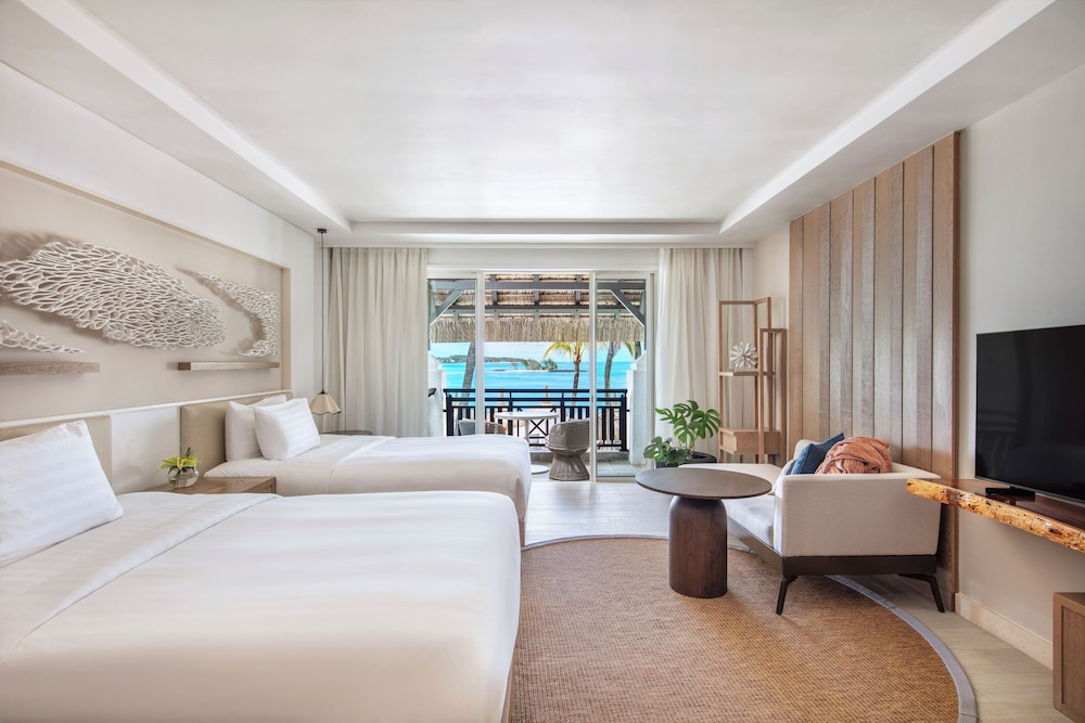 Hibiscus, Family, King and Twin Beds, Ocean View