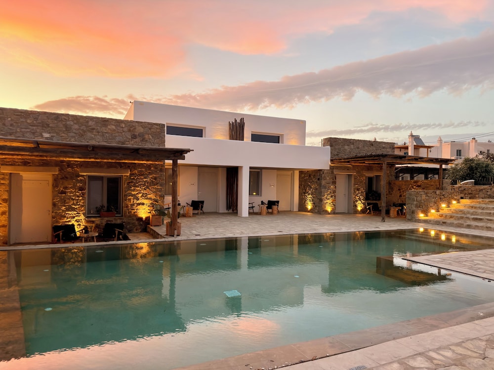 Mykonos Dot - Art Homes 2/46