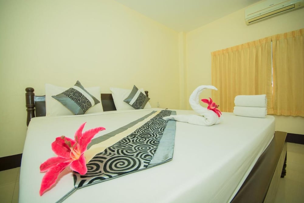 Submukdaphoomplace Hotel 34/50