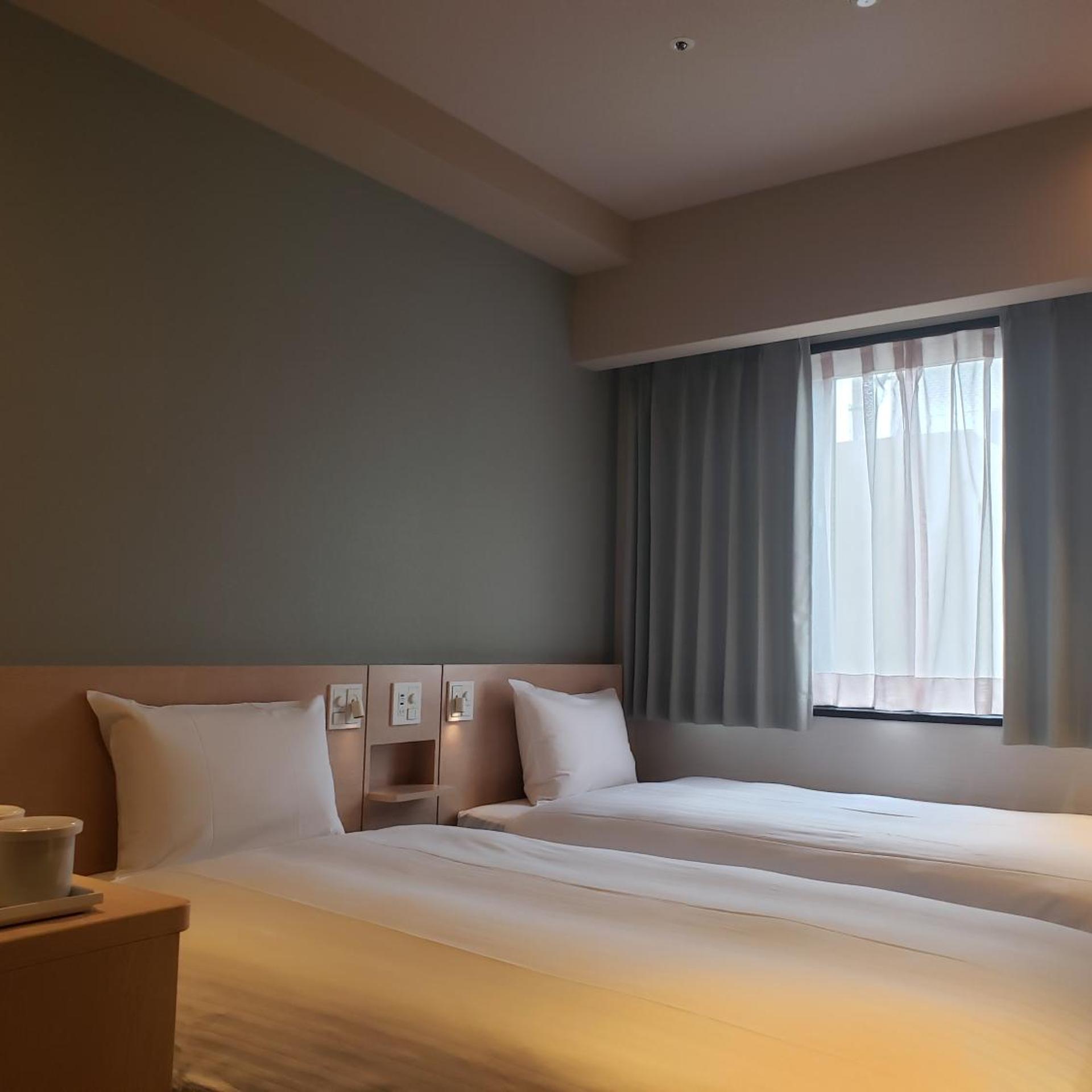 Room, Twin Beds