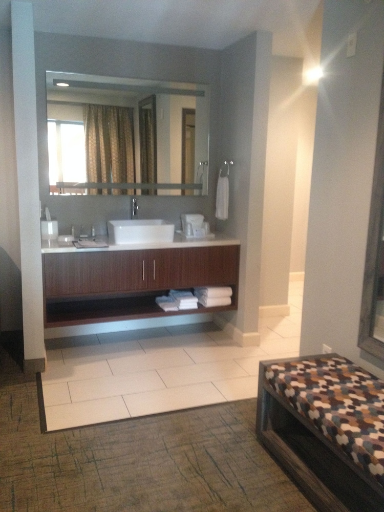 Baymont by Wyndham Maumee Toledo 15/37