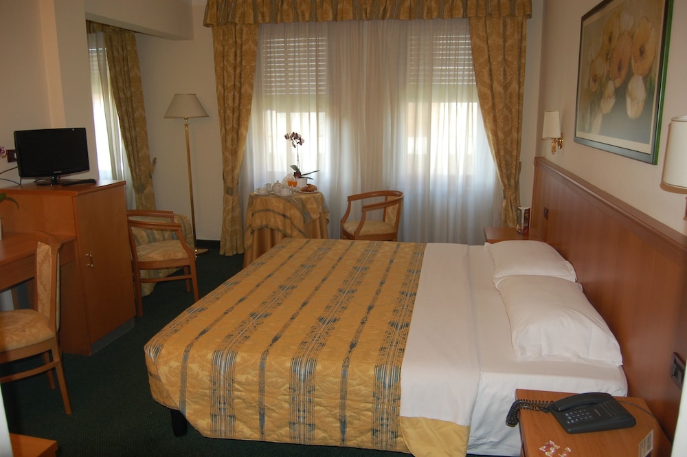 HOTEL GALANT 16/40