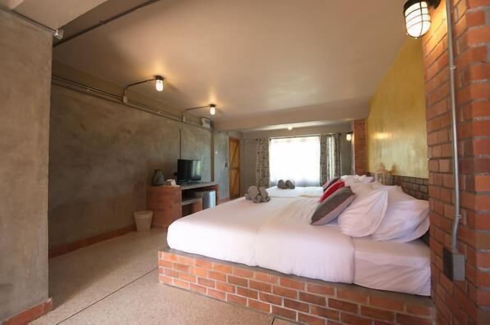De Sea Almond Hotel Chumphon 13/46
