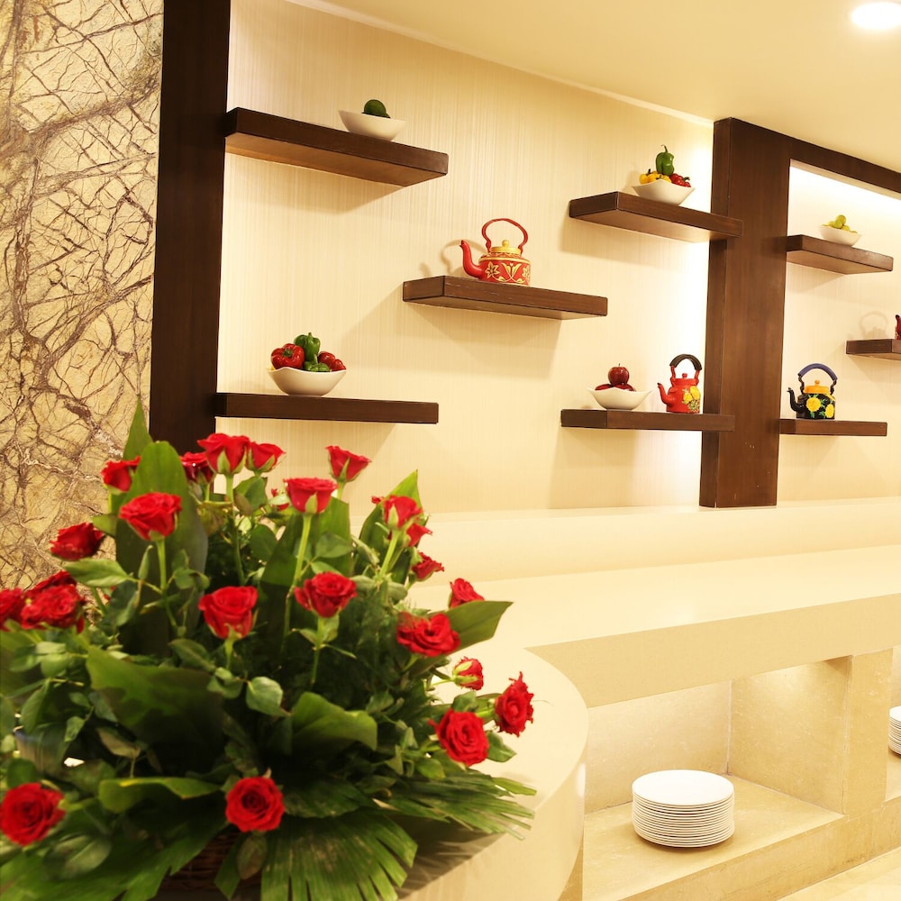 GOLDEN TULIP JAIPUR 4/50