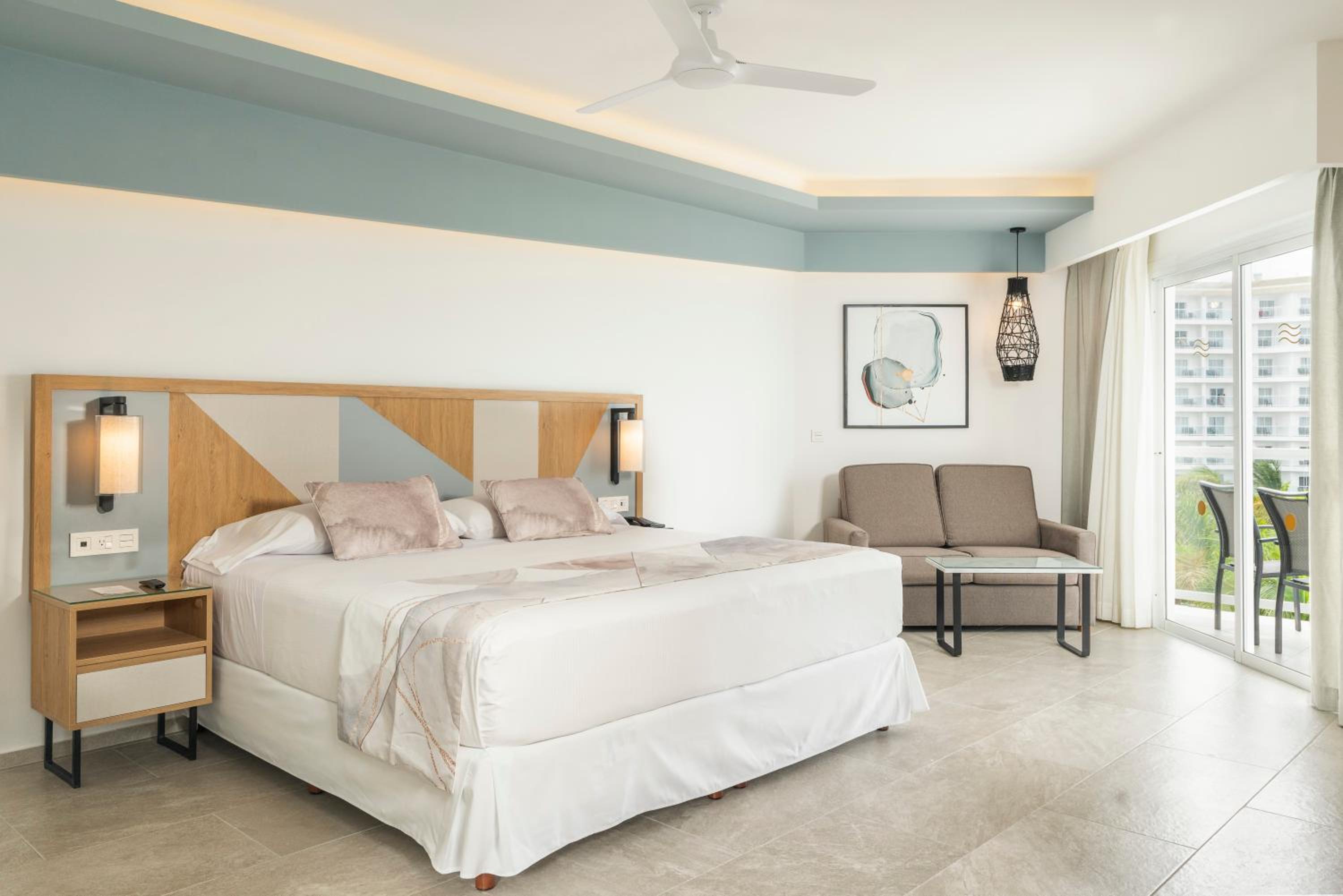 Junior Suite, Queen Bed, Ocean View