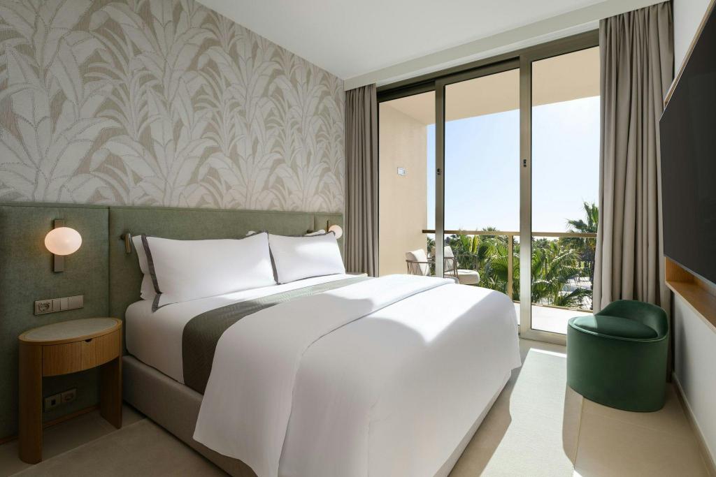 جناح بسريرين منفصلين وسرير كينج وسرير كوين بإطلالة على البحر بـ3 غرف نوم، The Westin Salgados Beach Resort, Algarve 2/7