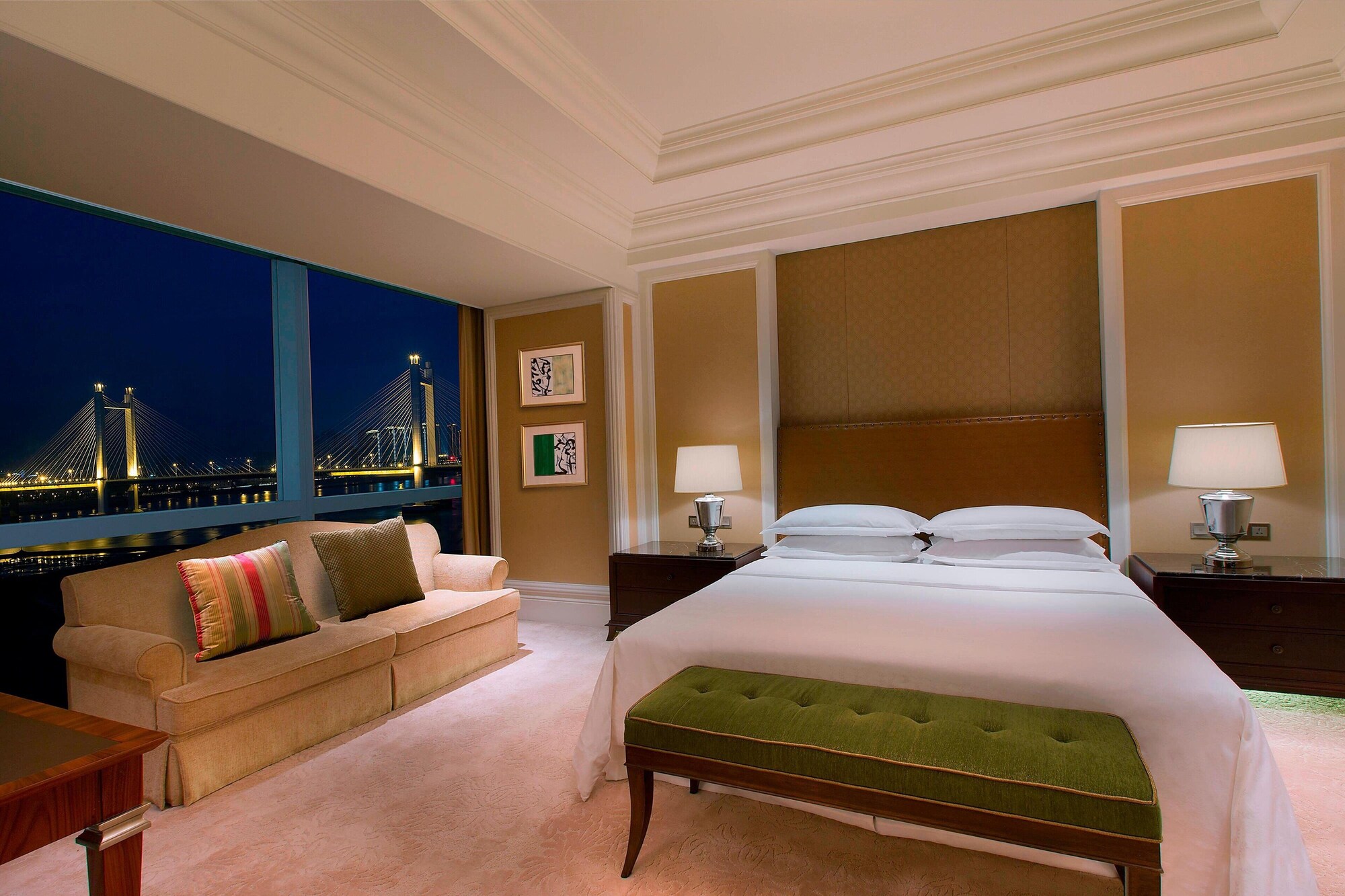 غرفة بريميير بسرير كينج بإطلالة على المدينة، Sheraton Fuzhou Hotel 2/4