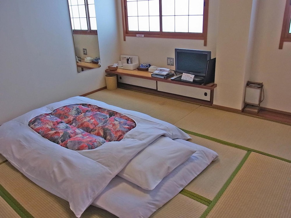 Hotel Ohta 8/22