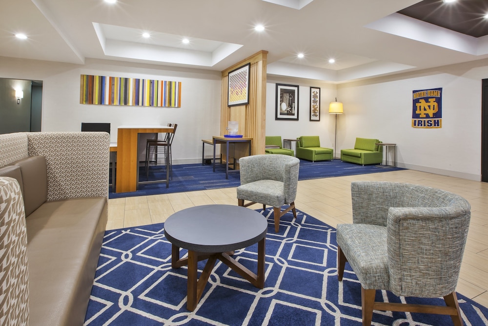 Holiday Inn Express Hotel Suites Niles 39/51