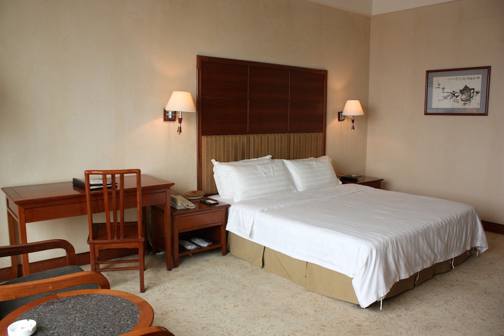 Gladden Hotel Shilong 5/58
