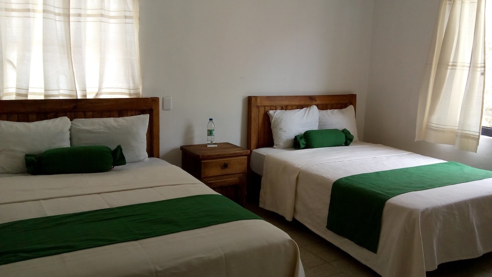 Villas del Sol & Bungalows 15/50