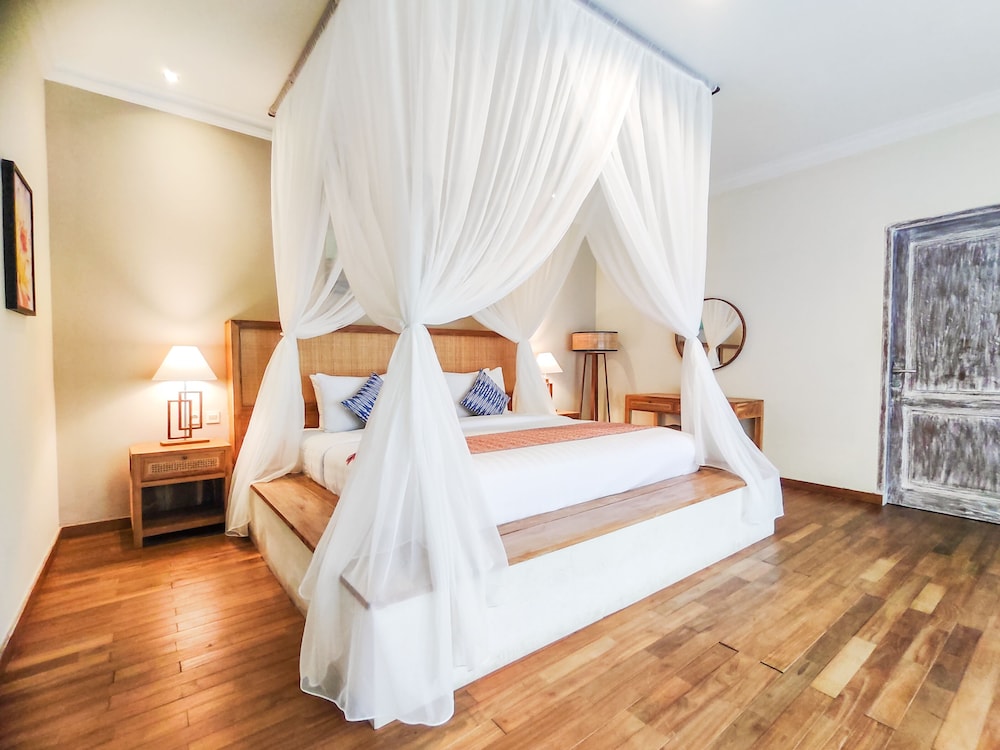 2 BEDROOMS, PREMIER, VILLA, POOL VIEW, ACCESSIBLE