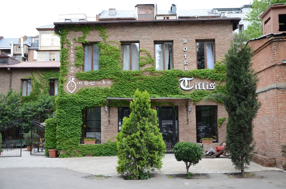 Tiflis Hotel 4/74