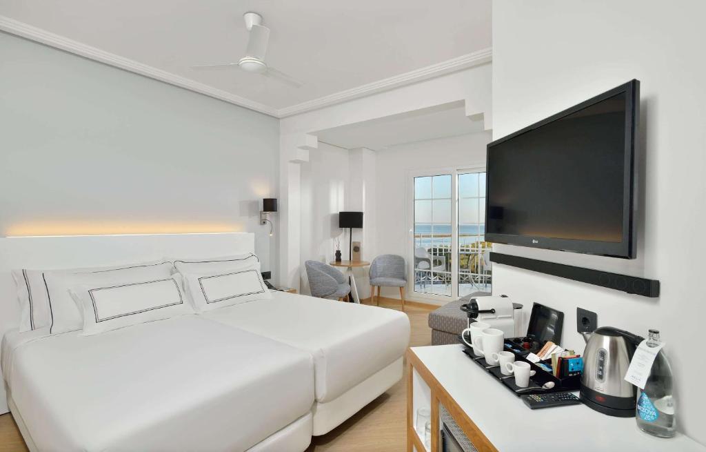 Master, the Level, Suite, Sea View