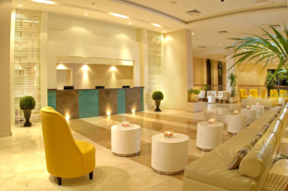 Coral Sea Aqua Club 72/84