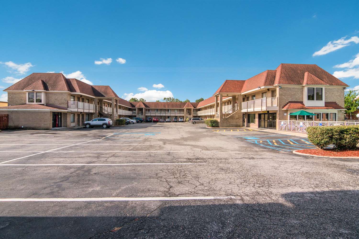 Quality Inn Little Creek 27/29