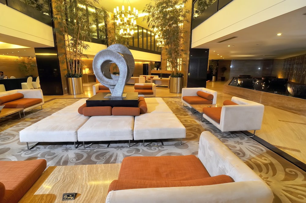 Grand Jatra Hotel 47/70