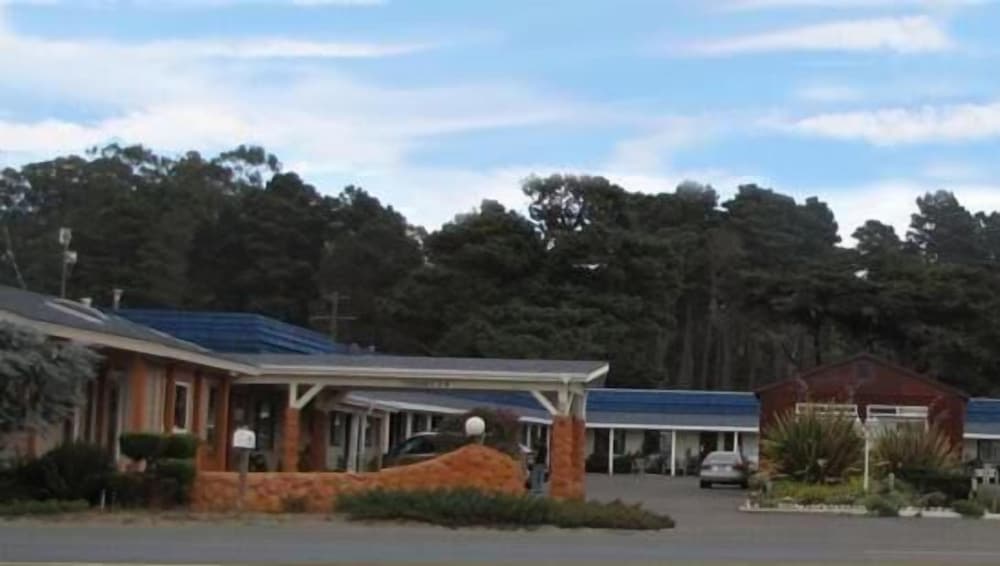 Coast Inn and Spa Fort Bragg 2/65