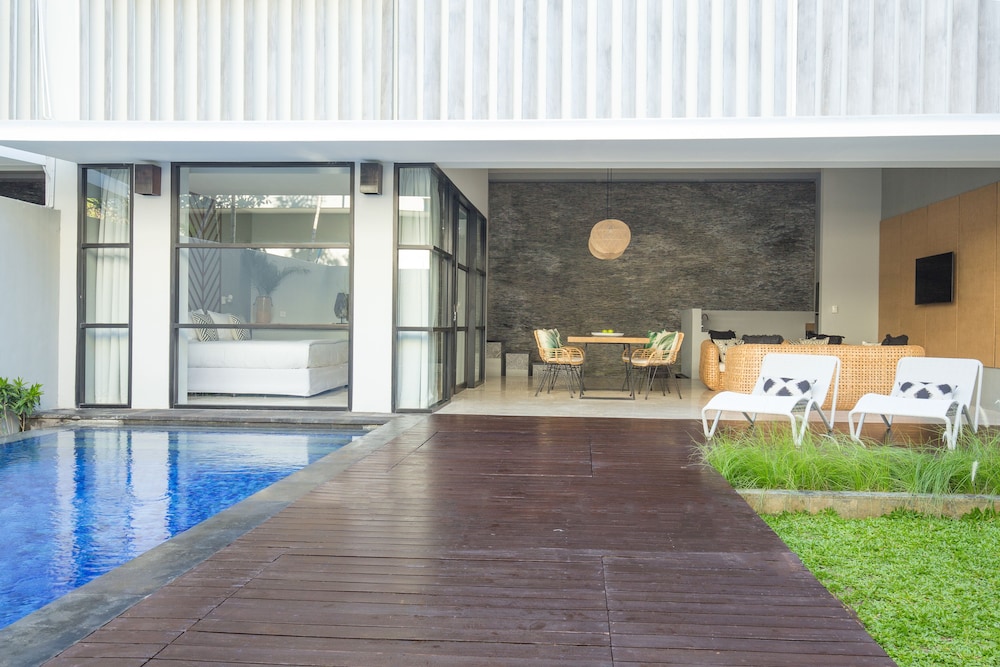 Origin Seminyak 65/69