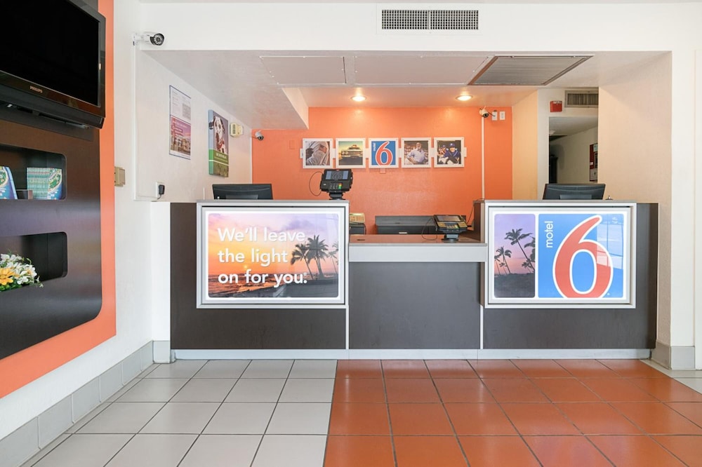 Motel6 Carpinteria CA Santa Barbara South 49/62