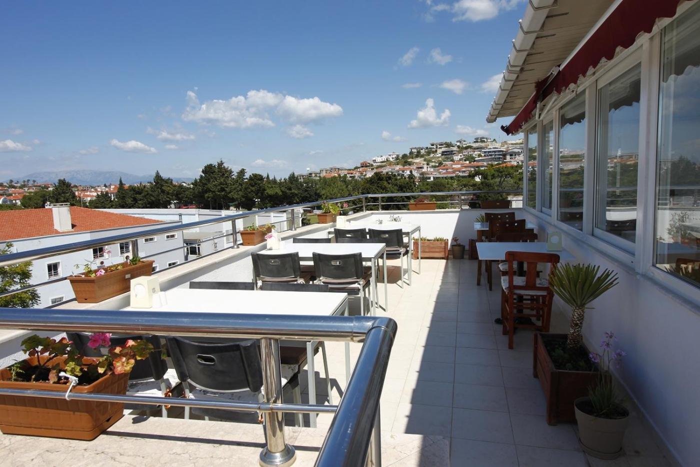 Bonapart Hotel 40/47