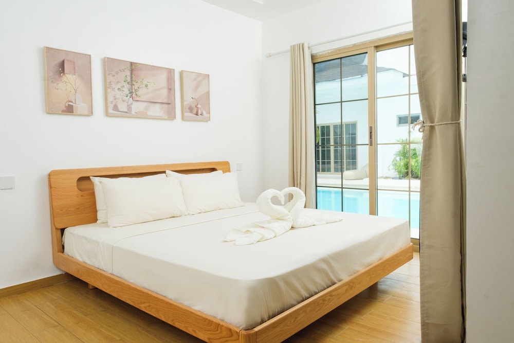 DELUXE, SUITE, POOL VIEW, POOL ACCESS