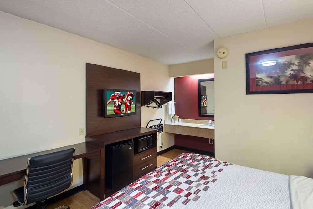 Red Roof Inn Cincinnati East - Beechmont 25/25