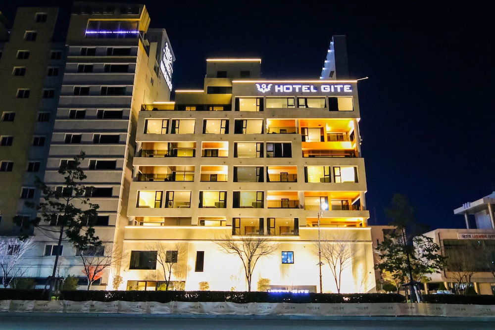 Hotel Gite 1/50