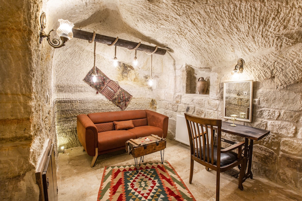 Kayadibi Cave Otel 42/49