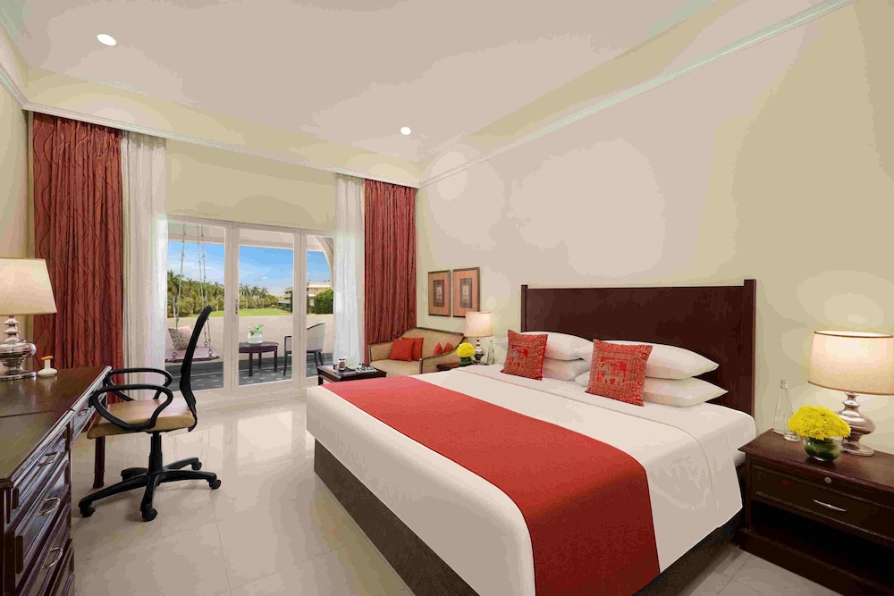 01superior charm room garden view double bed