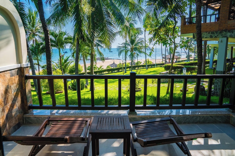 Lotus Muine Beach Resort Spa 30/50
