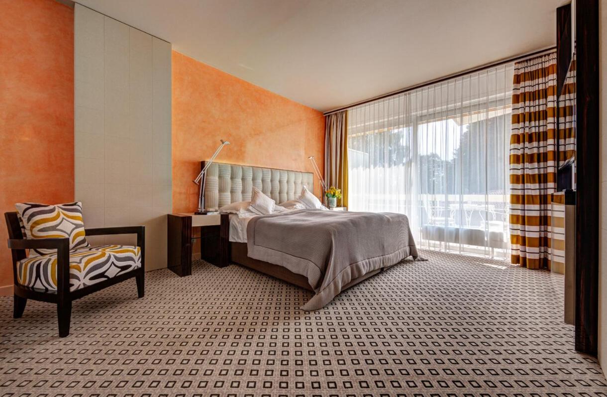 Deluxe, Suite, Lake View