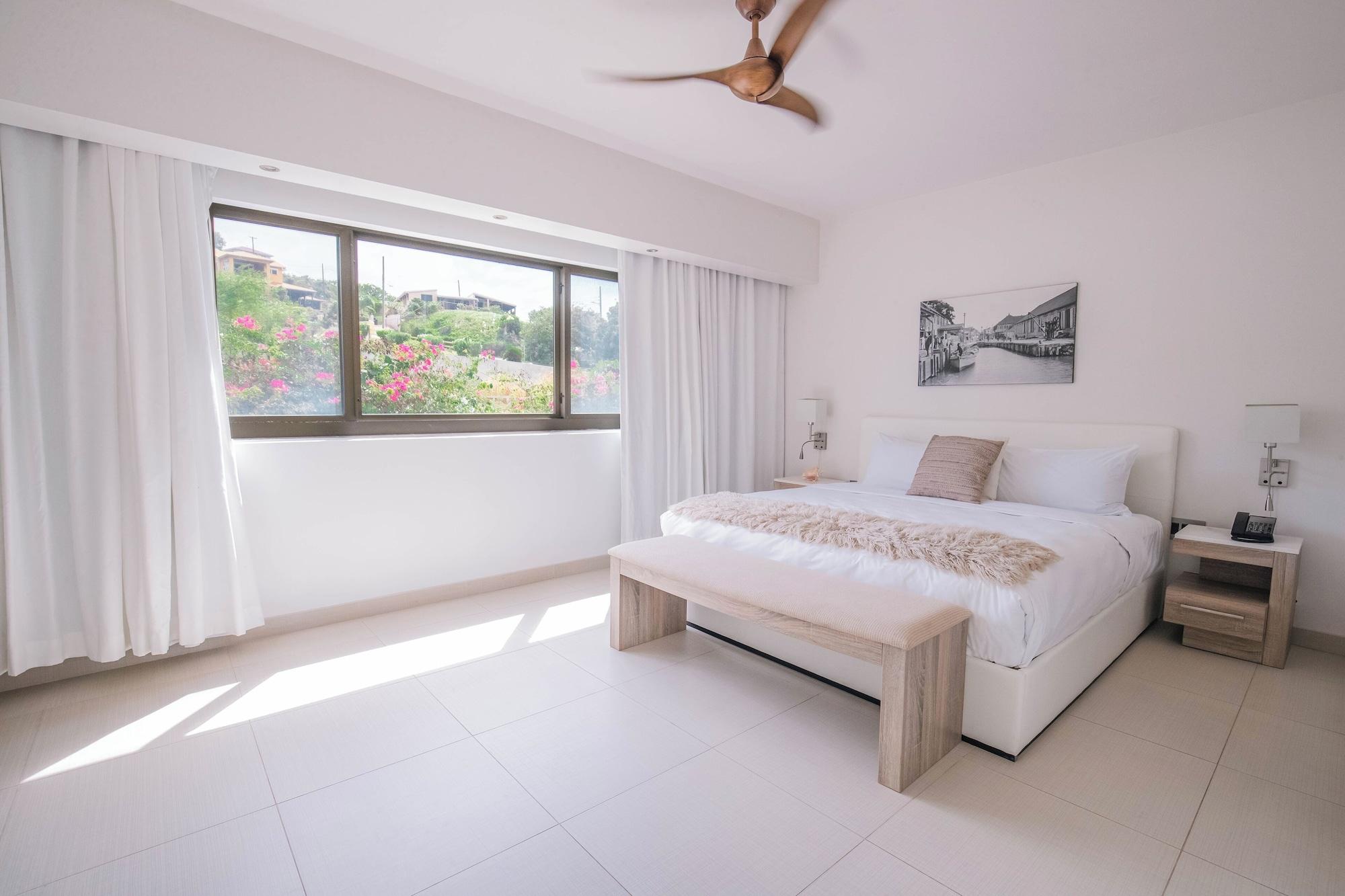 3 Bedrooms, Penthouse, Ocean Front