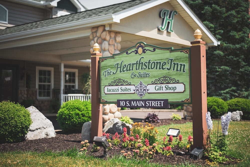 Hearthstone Inn & Suites 2/65