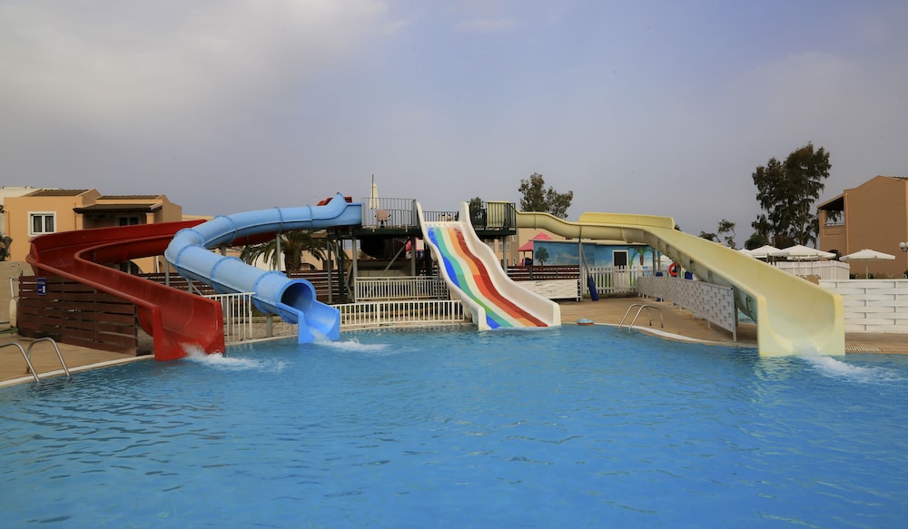 Sandy Beach Resort 51/63