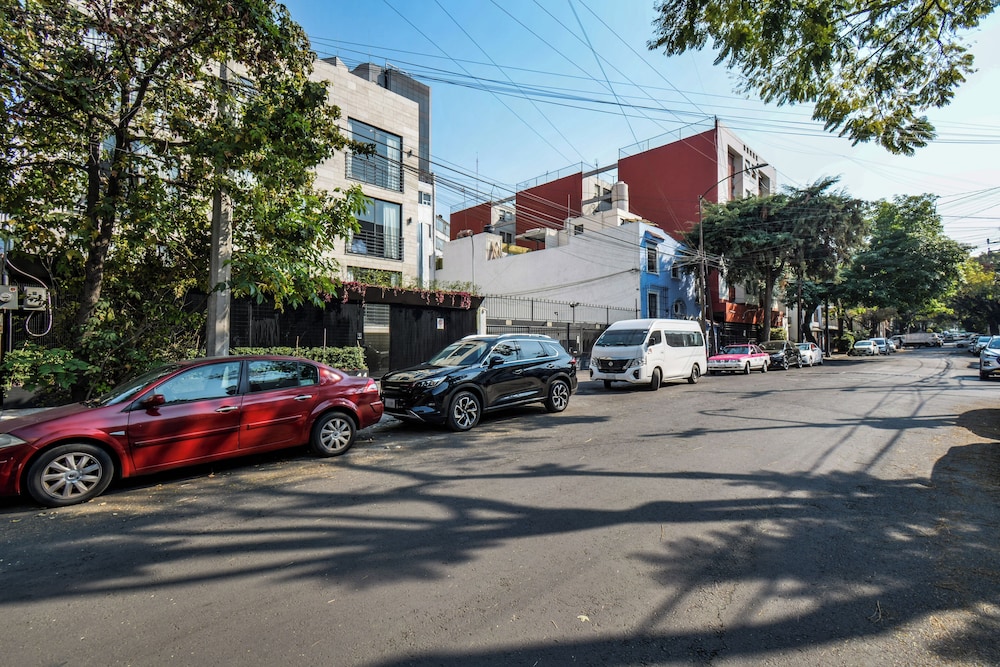 The Sterling Condesa 41/50