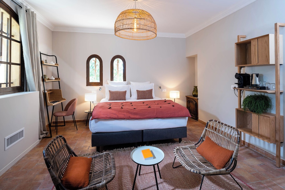 Villa, 3 King Beds, Single Bed