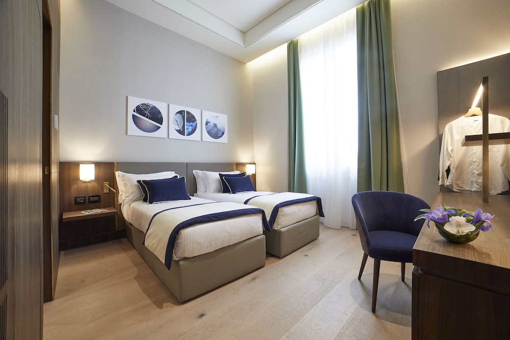 Messori Suites 19/68